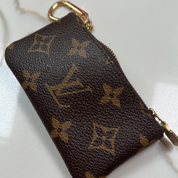 Louis Vuitton Authentic Vintage Key and Card Holder - Picture 7 of 7